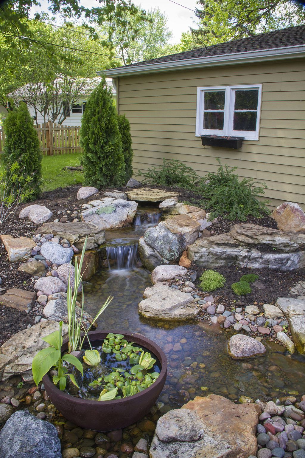 30 Cute Small Water Feature Ideas In Backyard