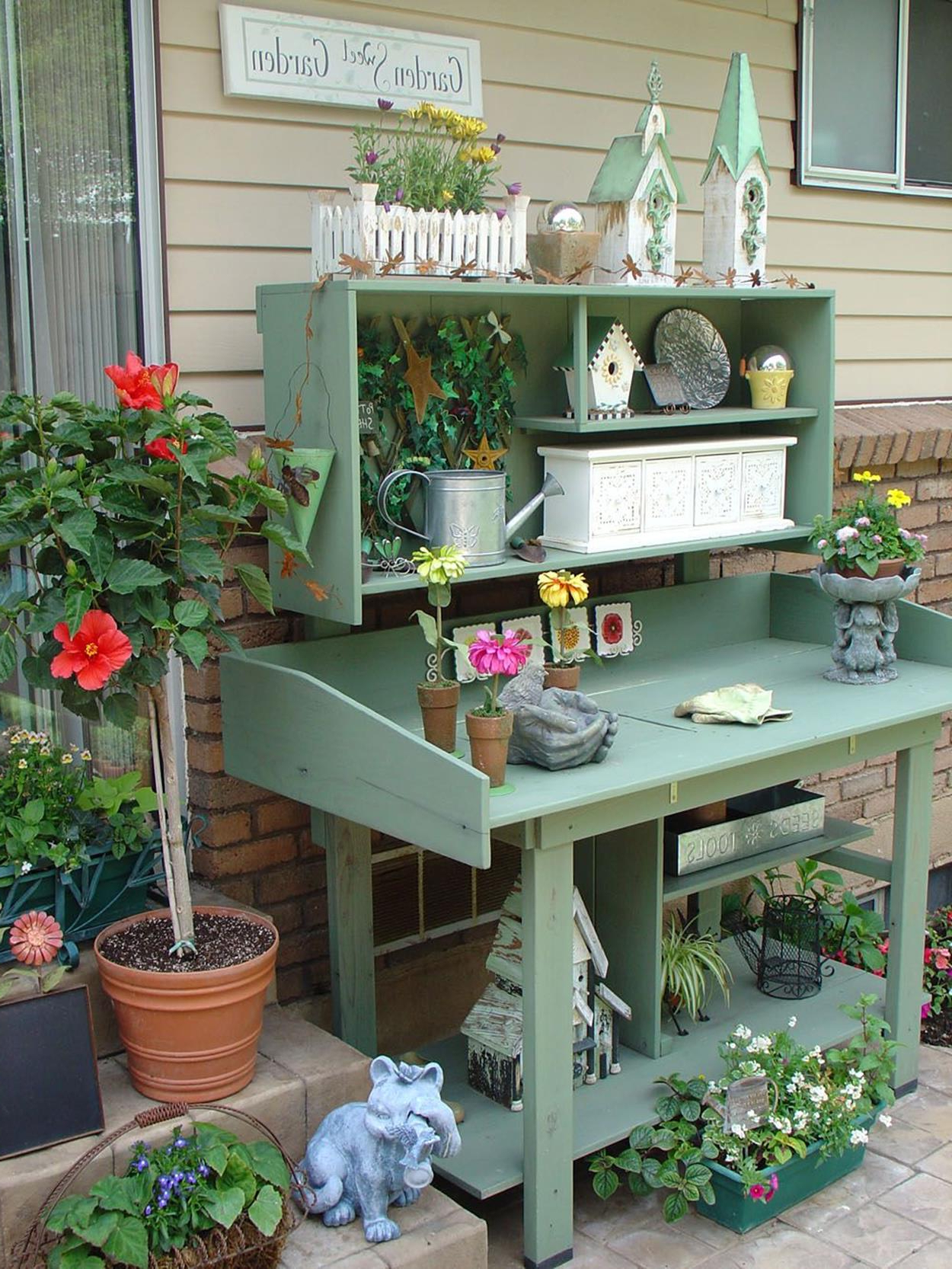 38 Charming Outdoor Garden Potting Bench Design Ideas Decorelated