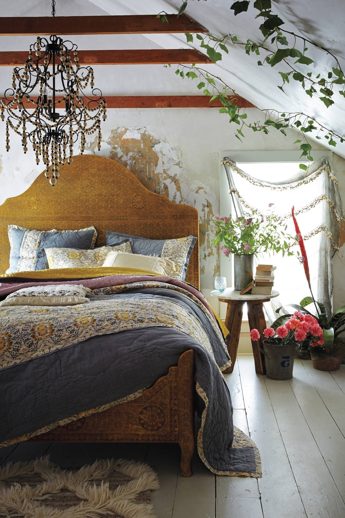 40 Amazing Apartment Bedroom Ideas For Your Sleep Comfort