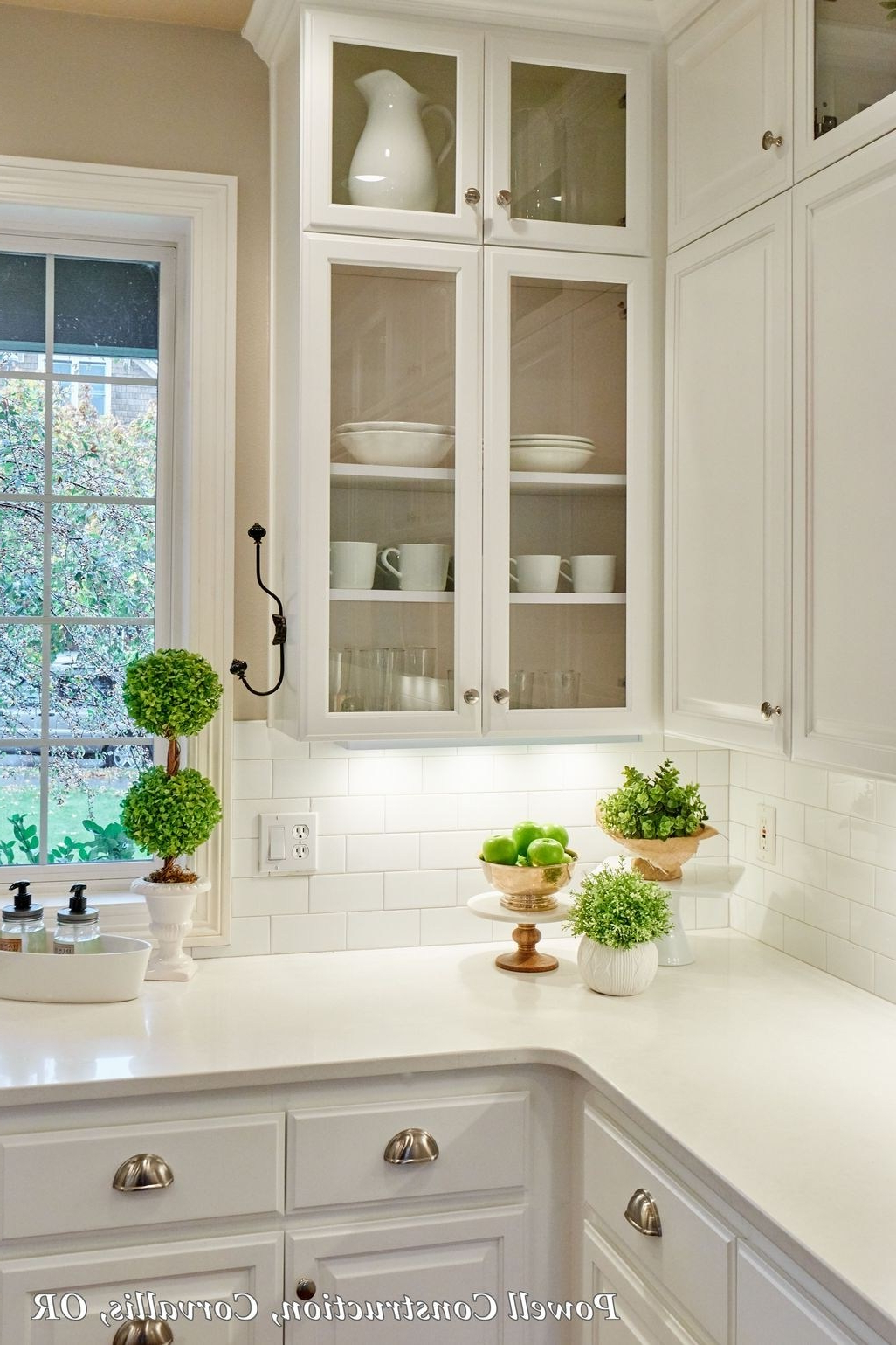 43 Awesome White Kitchen Backsplash Design Ideas