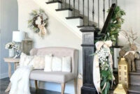 48 Gorgeous Winter Staircase Decoration Ideas Christmas