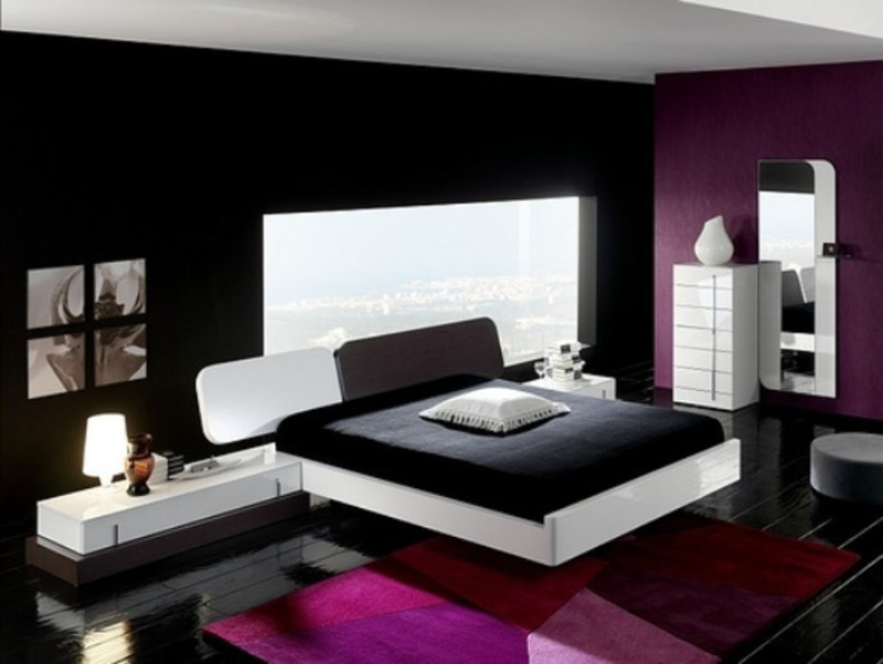 A Bright Beautiful Wall Paint At Contemporary Bedroom