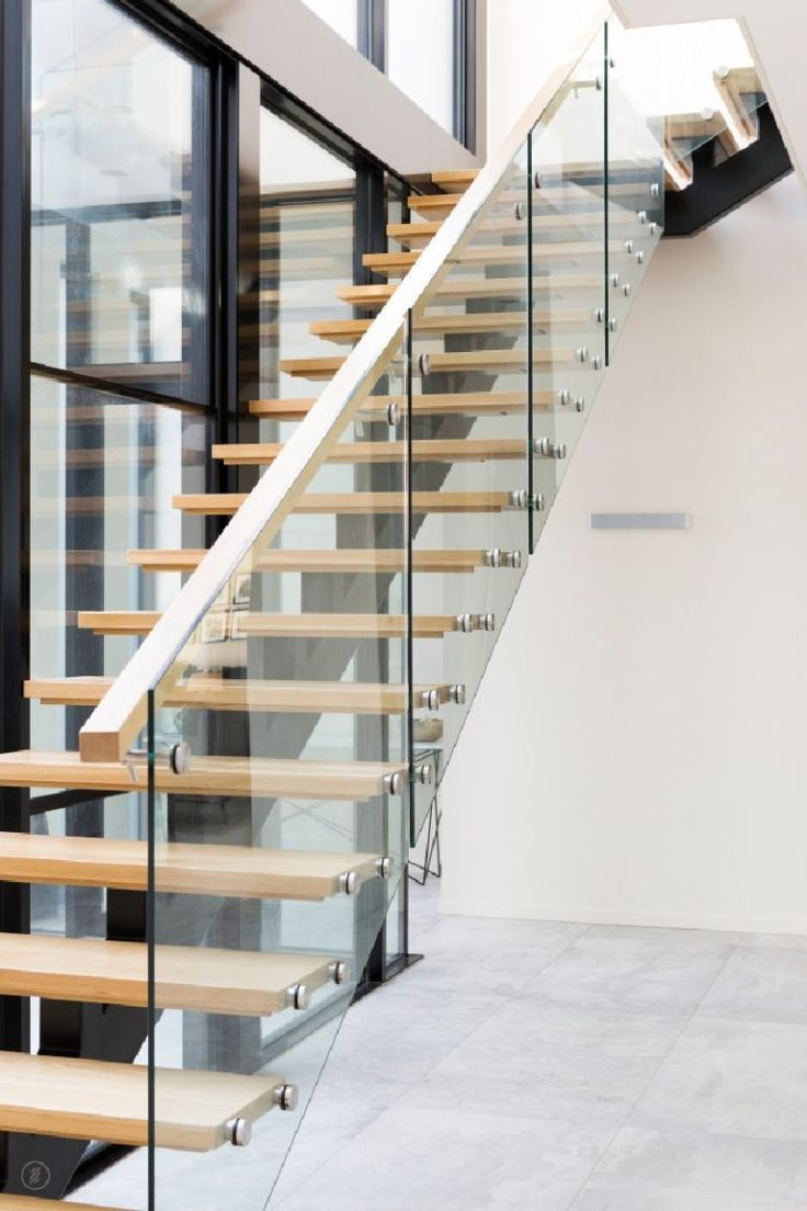 Amazing Sleek Modern Glass Railing Stair Design Ideas 30