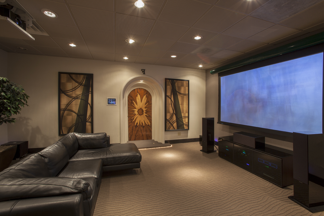 Awesome Living Room Theater Ideas With Comfortable Black