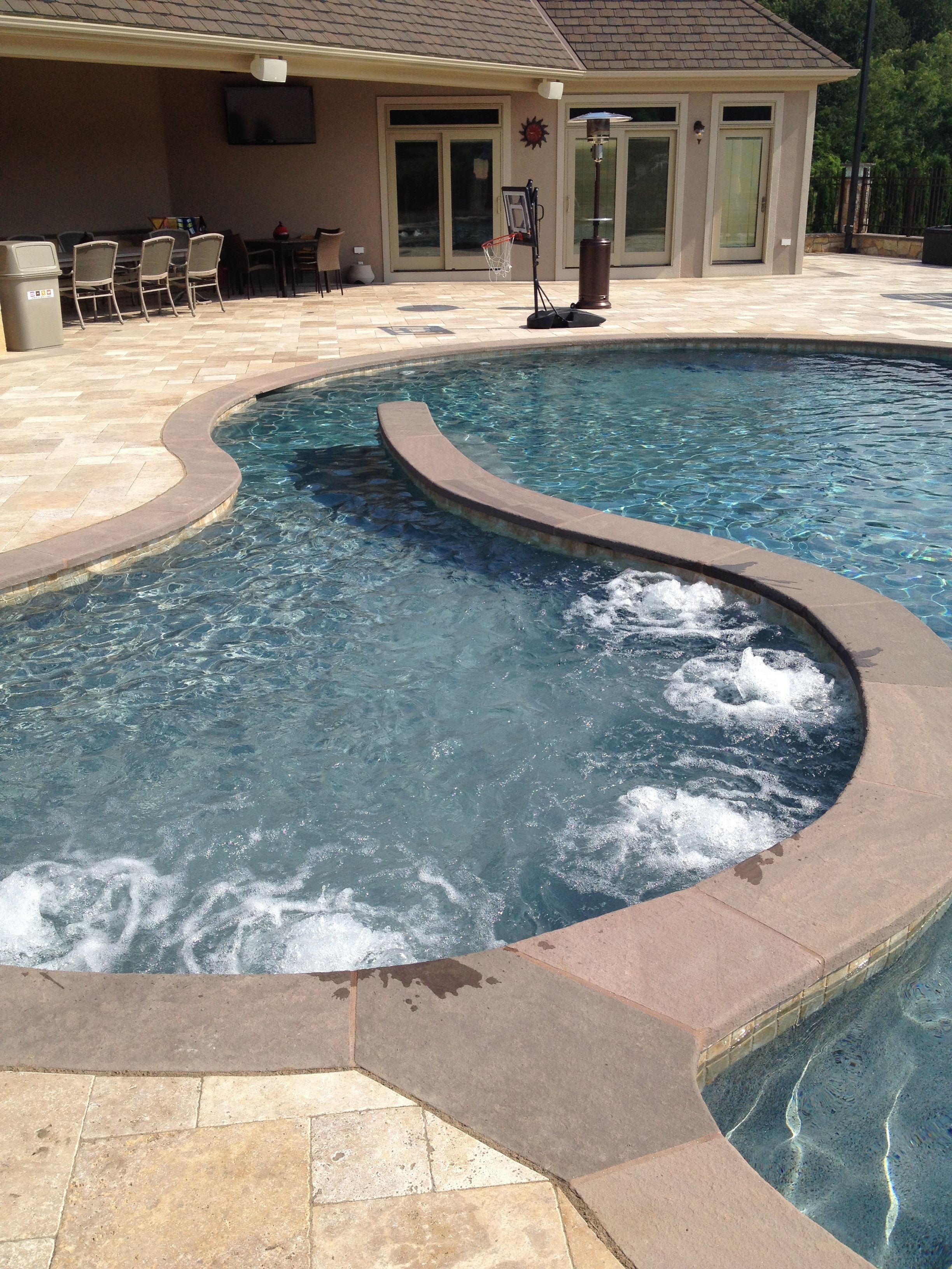 Bubbling Sun Shelf With Spa Jets Gunite Pool Pool Designs