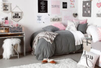 Classically Cozy Room Dorm Room Designs Dorm Design