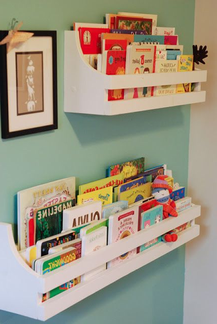 Cute Idea To Decorate The Walls With Some Books And Book
