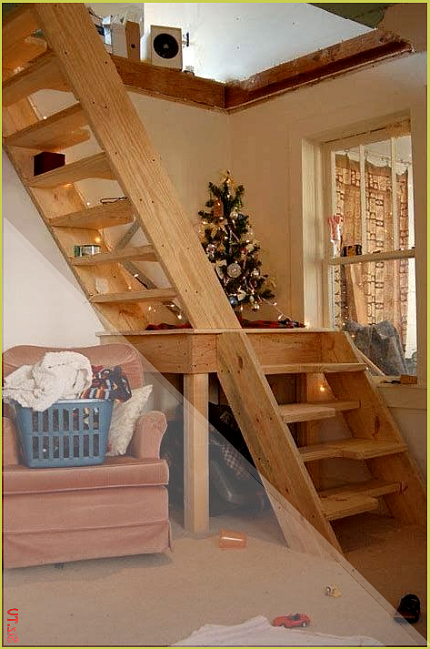 Eine Dachbodenleiter Ist Eine Einziehbare Treppe Die Von