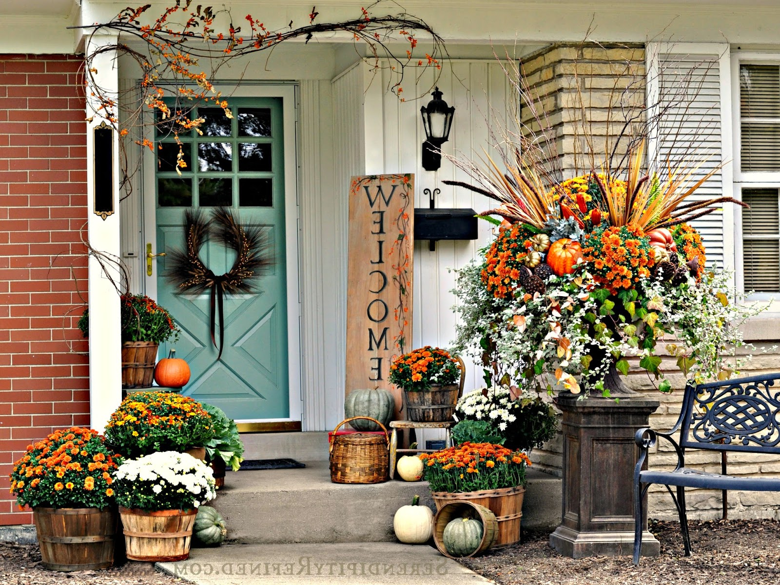 Fabulous Outdoor Decorating Tips And Ideas For Fall Zing