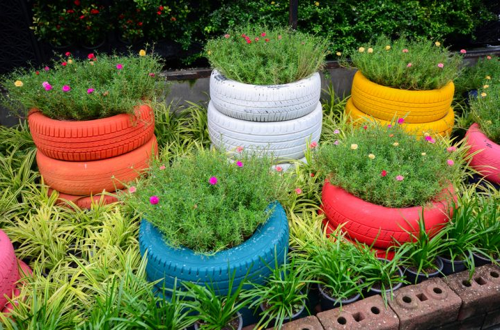 Fascinating Flower Tire Planters That You Should See Today