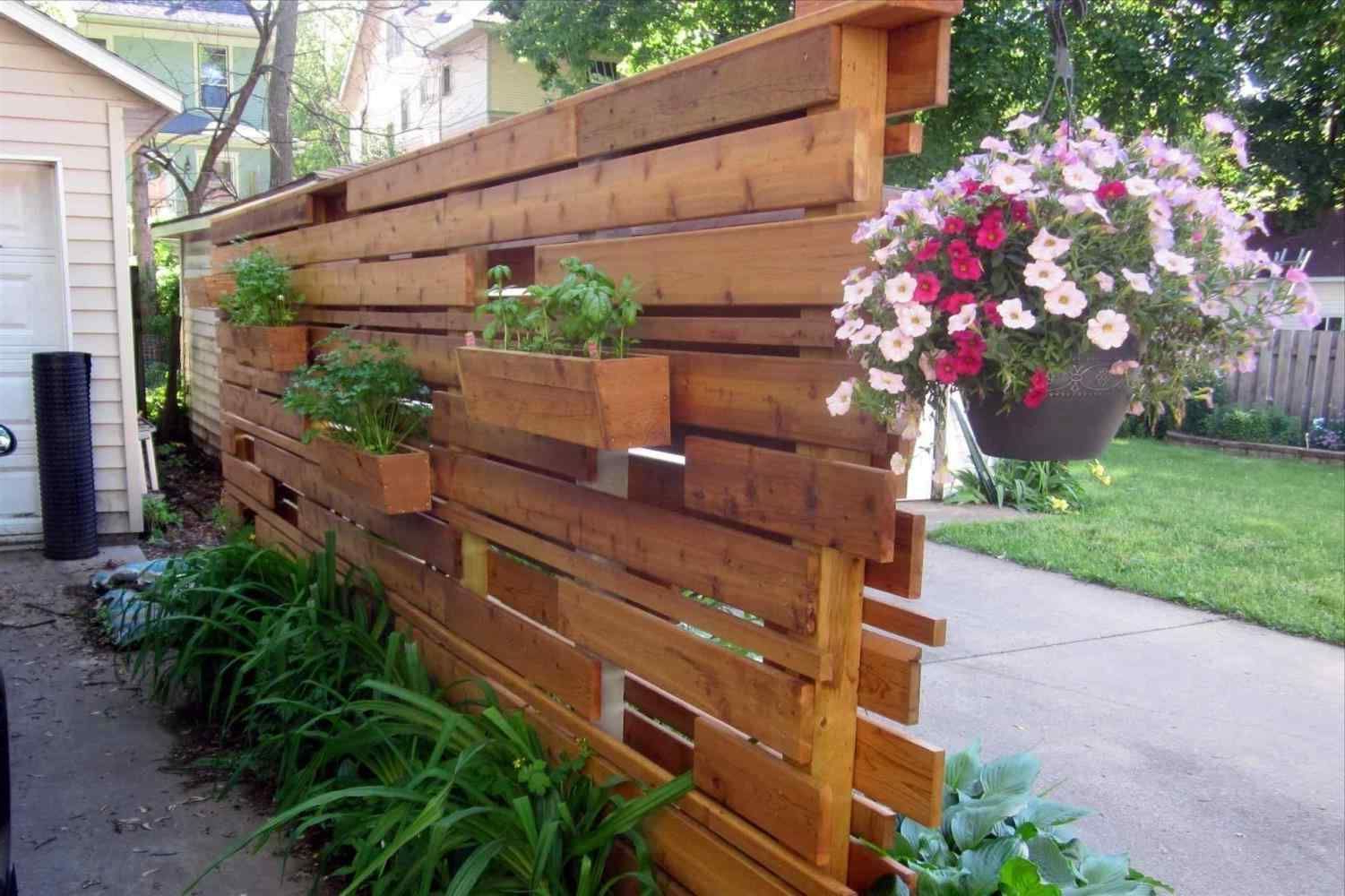 Gorgeous Privacy Wall Planter Design Ideas To Make Your