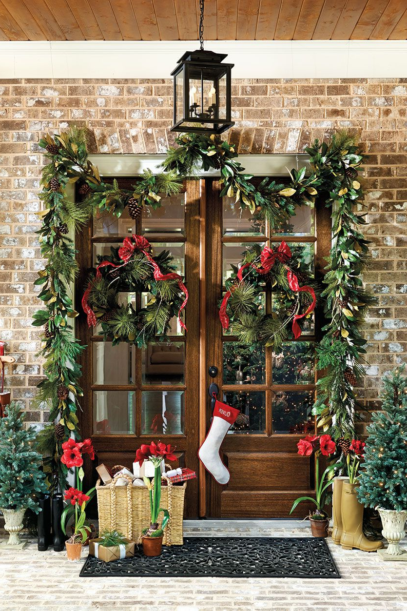 How To Choose The Right Size Wreath Front Door Christmas
