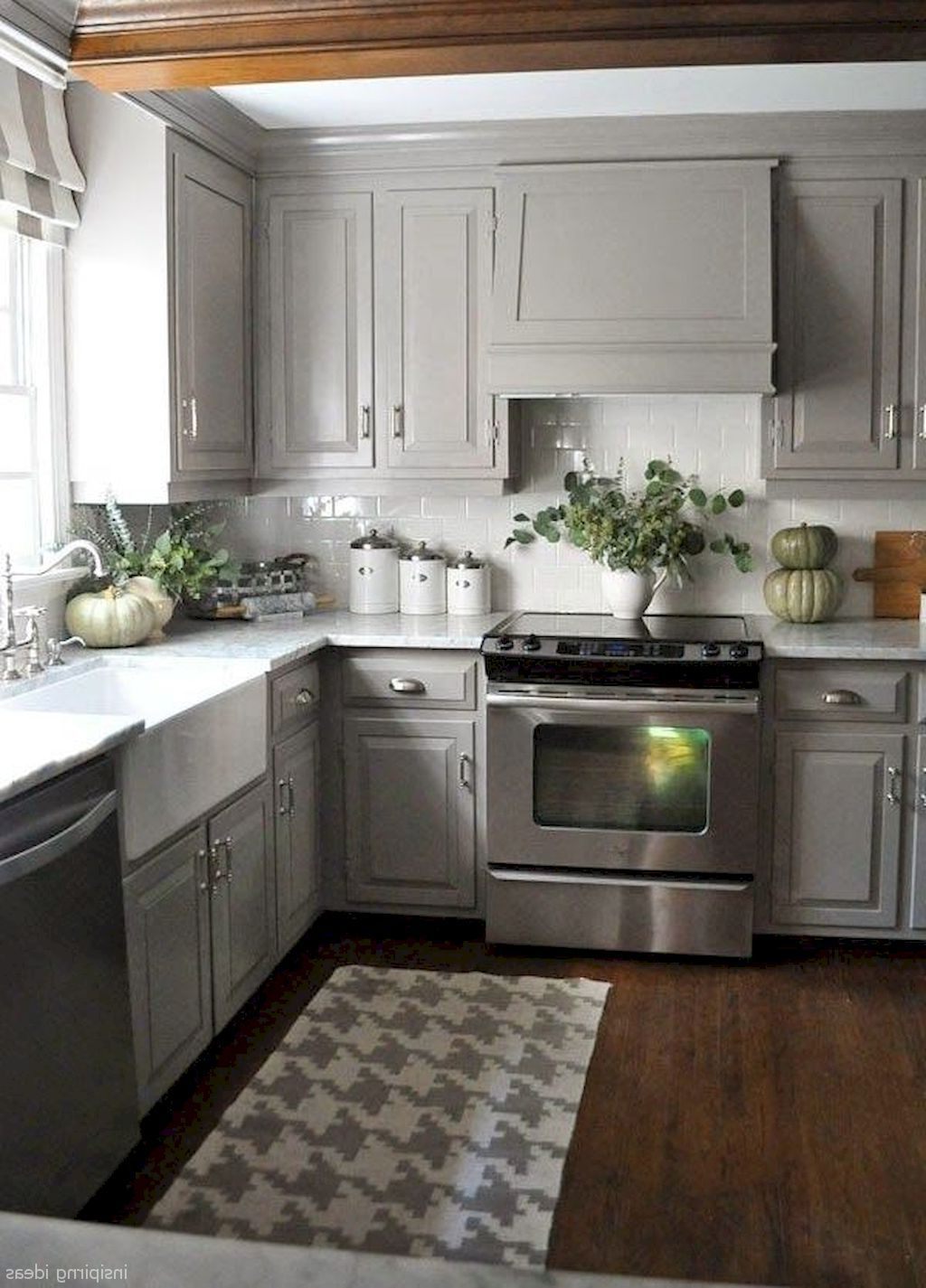 Incredible Farmhouse Kitchen Cabinets Design Ideas 15 In