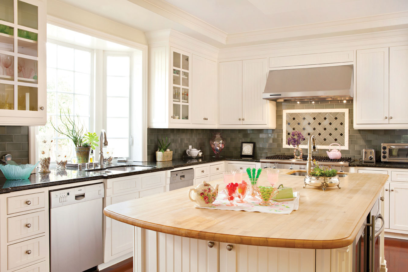Kitchen Makeovers On A Budget That Upgrades Your