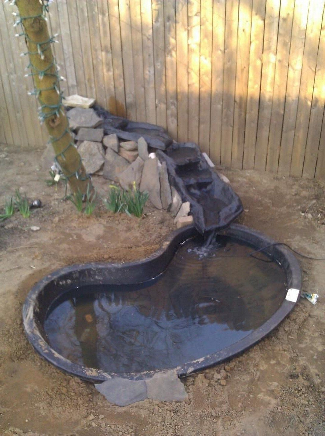 Lovely Diy Ponds To Make Your Garden Extra Beautiful 16