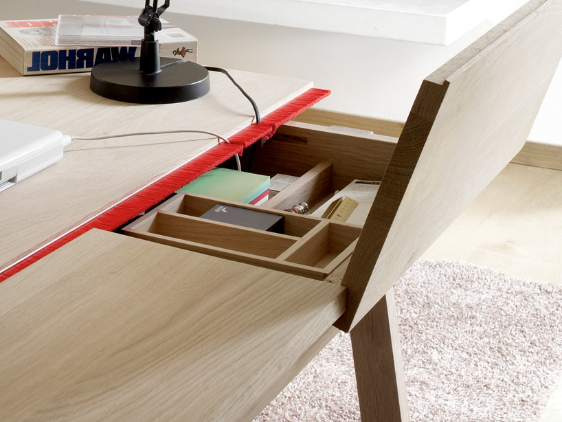 Minimalist Solid Oak Desk With Plenty Of Storage Space