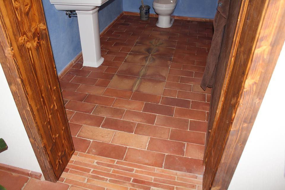 Non Slip Bathroom Floor Tiles High Gloss Flooring Ideas