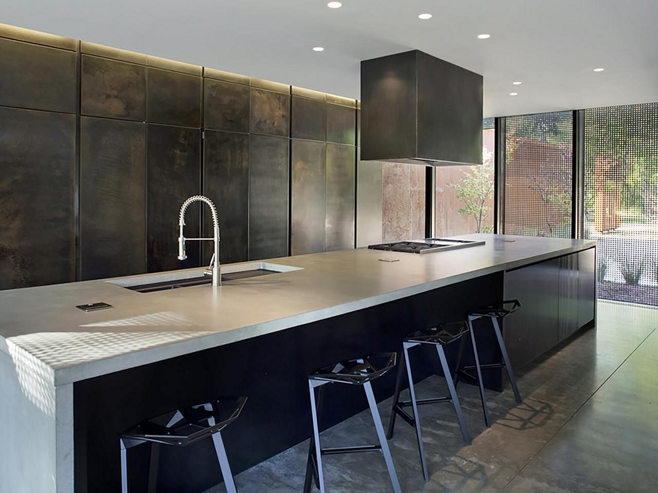 Outstanding 28 Beautiful Black Kitchen Design Ideas You
