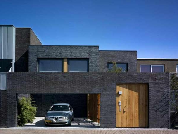 Protective Brick Housing Villa Vollebregt Jam Architect