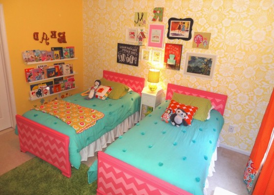 Readers Favorite Bright And Fun Shared Girls Room