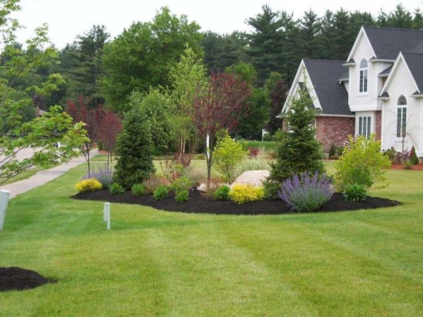 Simple And Beautiful Front Yard Landscaping Ideas On A