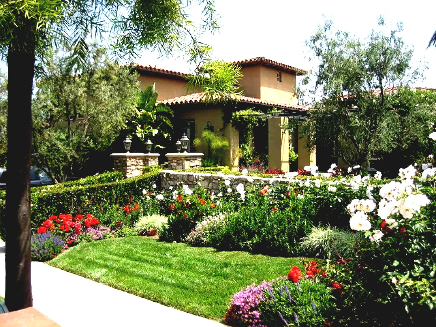 Small Front Yard Landscaping Ideas With Low Budget