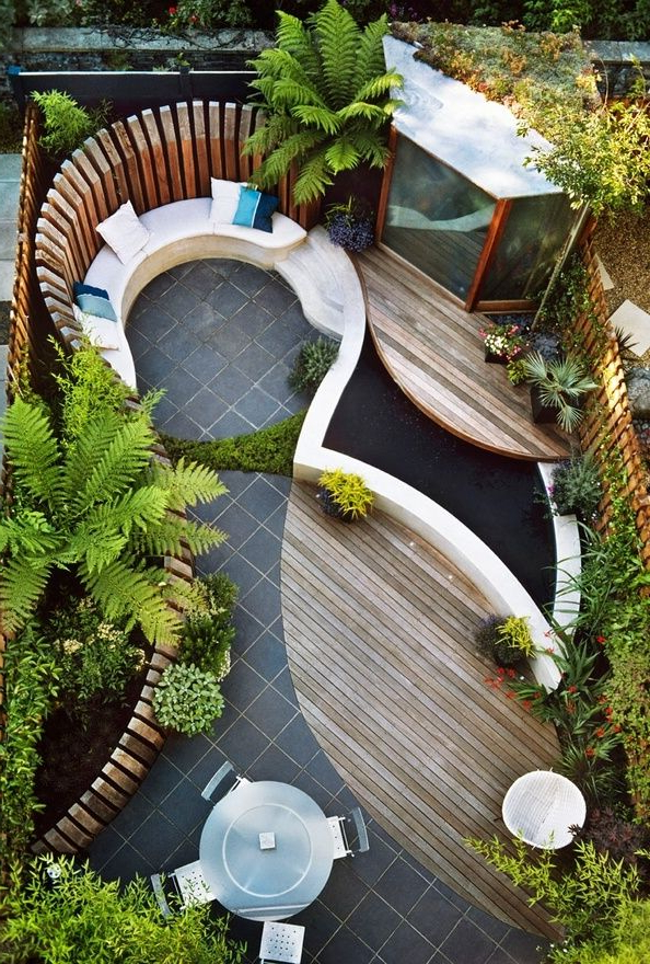 This Small Rectangular Backyard Was Given Curves Using
