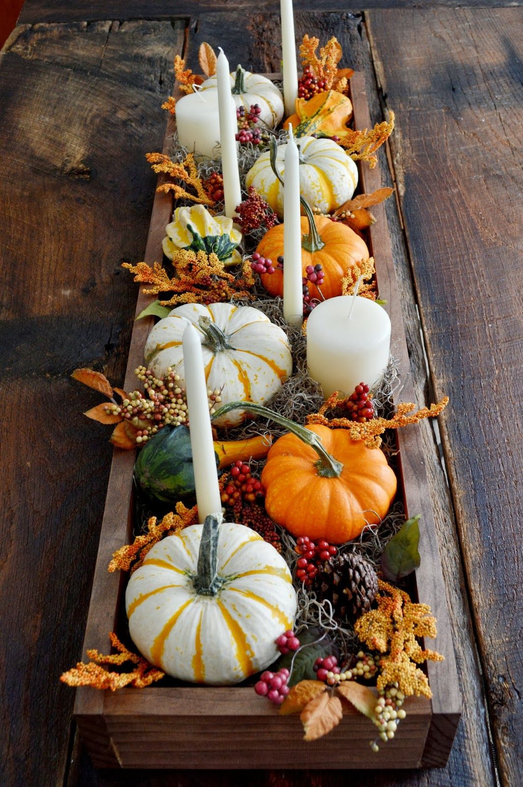 Thanksgiving Table Decorations With Pumpkins